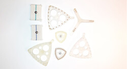 Depart - Nettoyeur de Tamis - Triangle Avec Pinceau Blanc - Petit